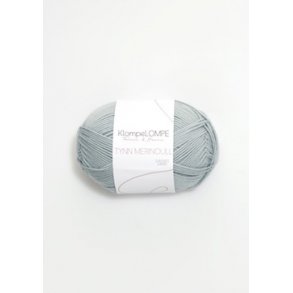 Klompelompe tynn merinoull 6521 Lys blpetrol