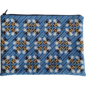 71-0523 Bee together Clutch 27,5x20 cm